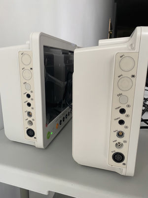 12.1 Inch 5 Parameter Portable Patient Monitor with 16 Languages for Medical Use